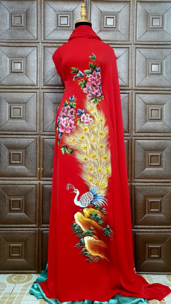 Vai-ao-dai-ve-tay-chim-cong