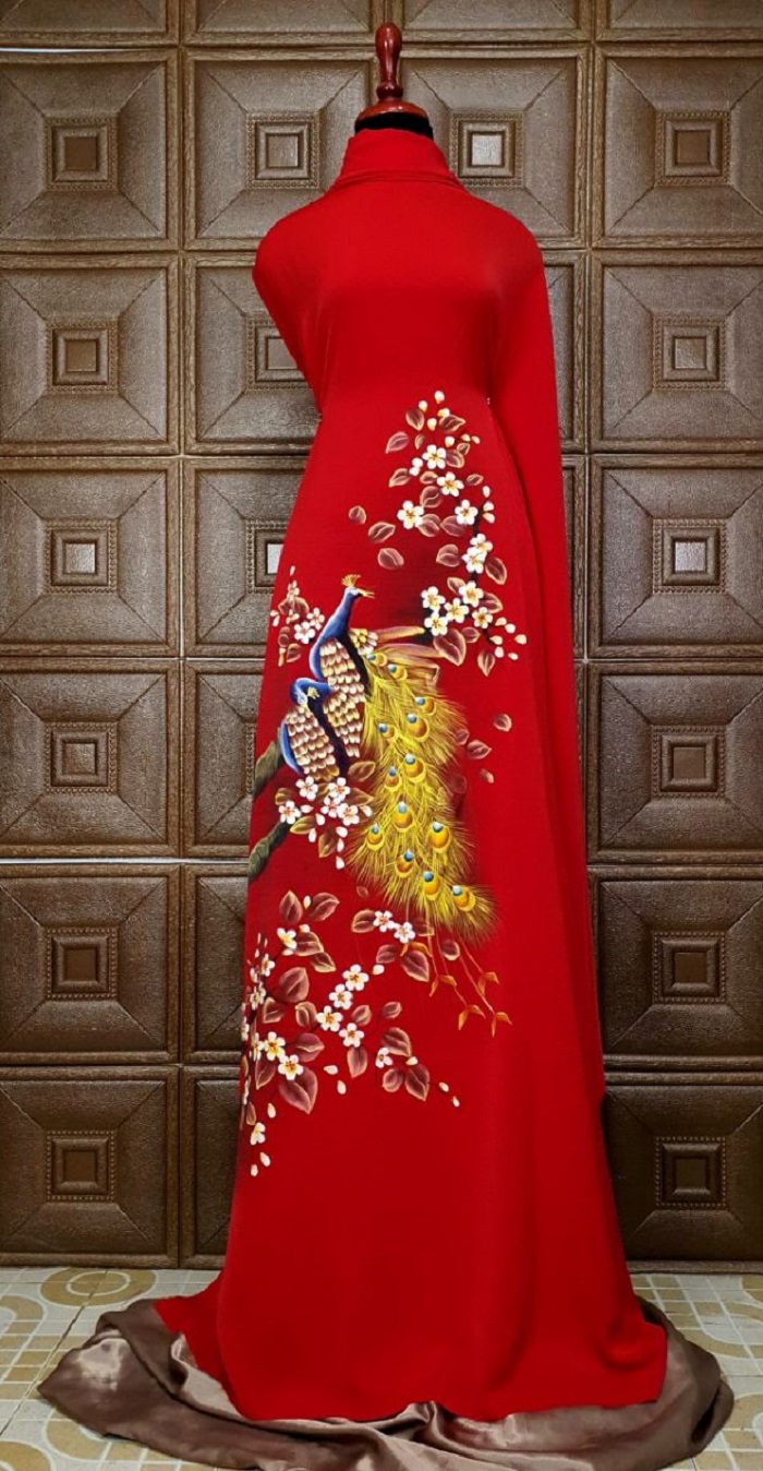 Vai-ao-dai-ve-tay-chim-cong