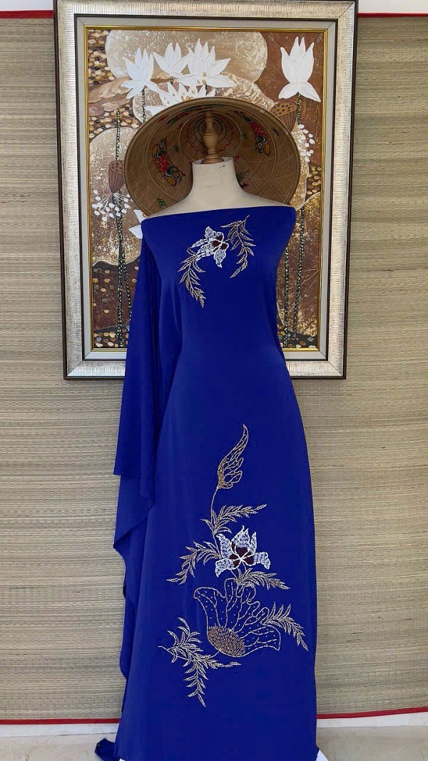 Vải áo dài Vẽ Tay Kết Cườm Hoa Sen ADV11 3 vai-ao-dai-ve-tay-ket-cuom-hoa-sen-adv11